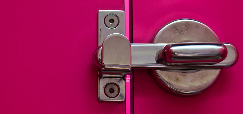 Childproof Gate Lock in West Sacramento, California
